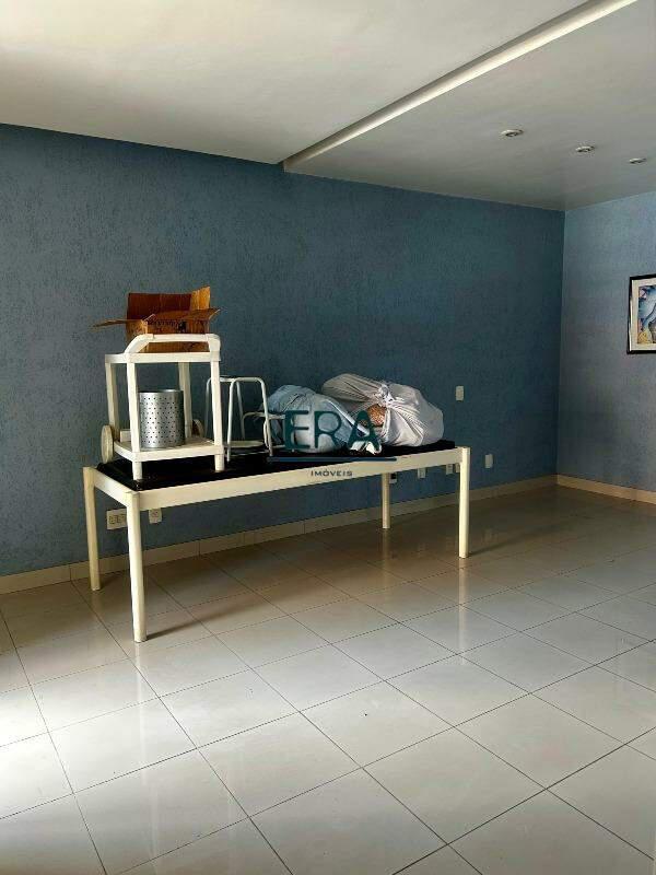 Sala, Santa Lúcia, 0 Quarto, 2 Vagas