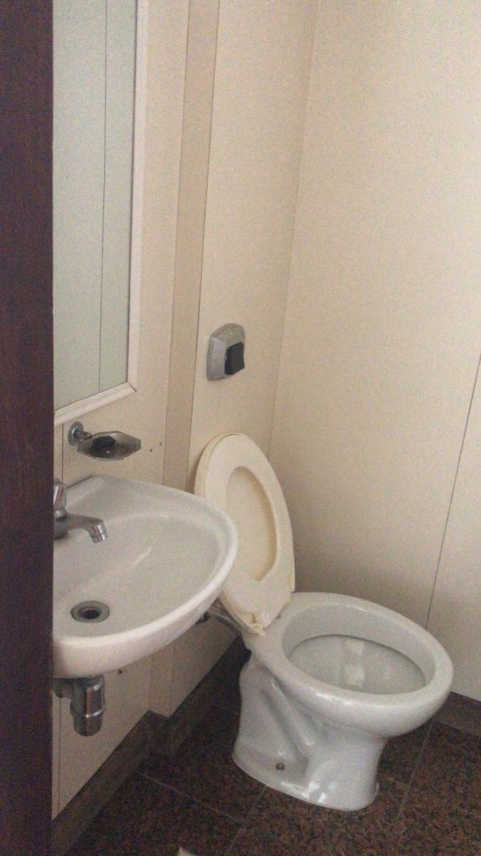 Sala, Funcionários
