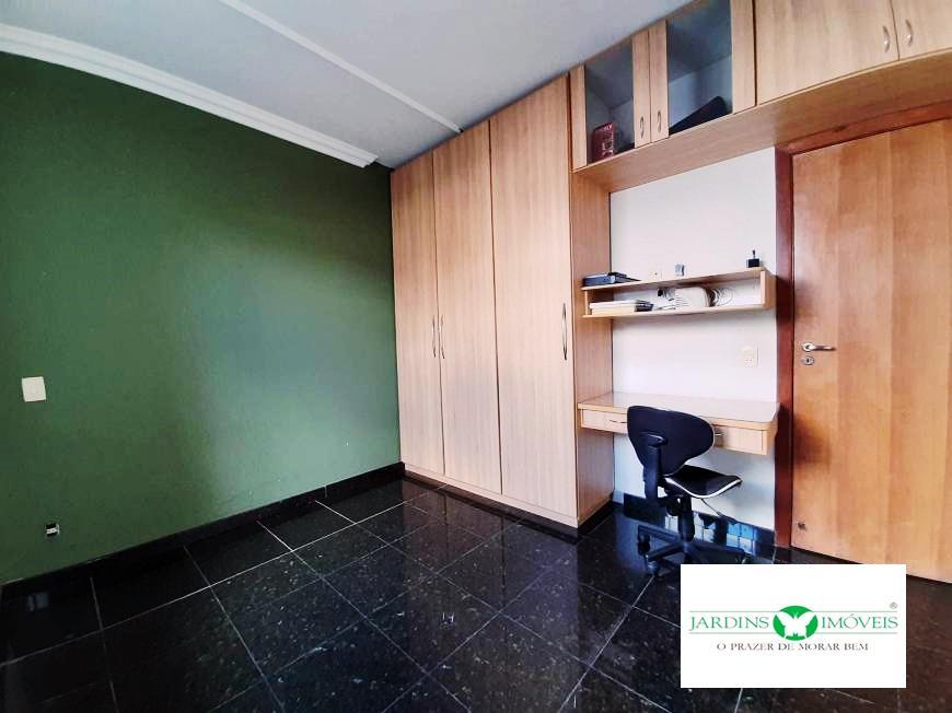 Casa, Santa Cruz, 4 Quartos, 4 Vagas, 2 Suítes