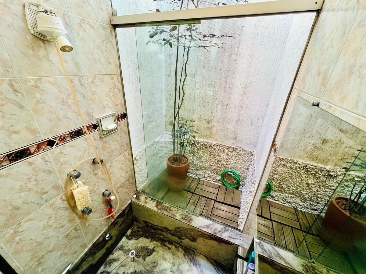 Casa, Itapoã, 4 Quartos, 3 Vagas, 1 Suíte