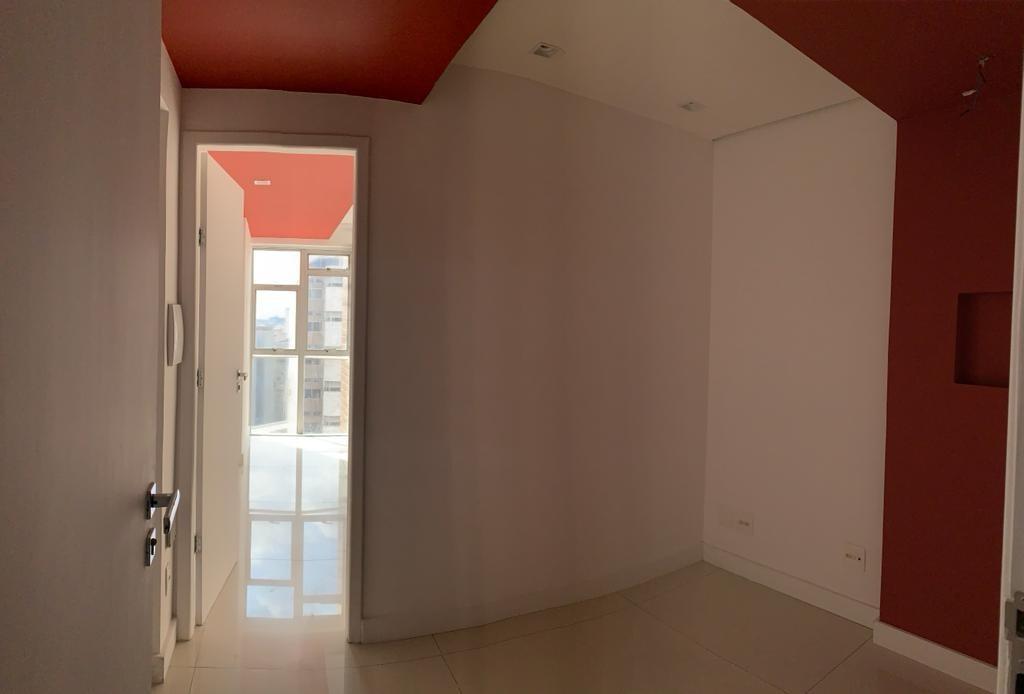 Sala, Centro, 0 Quarto, 4 Vagas