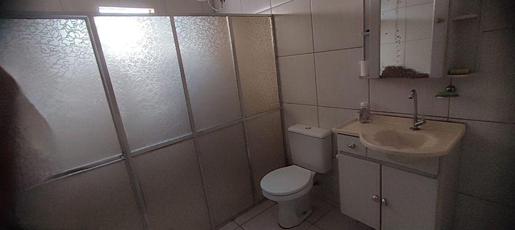 Casa, Nações Unidas, 4 Quartos, 0 Vaga, 1 Suíte