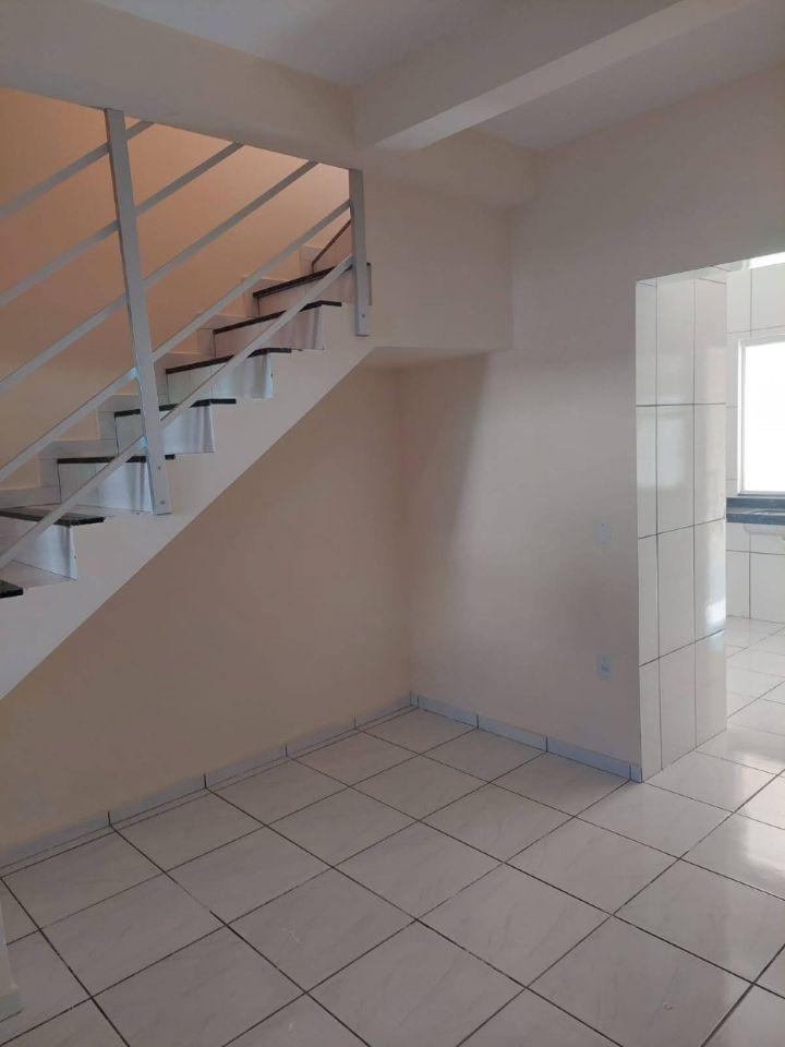 Casa, San Remo, 2 Quartos, 2 Vagas, 0 Suíte