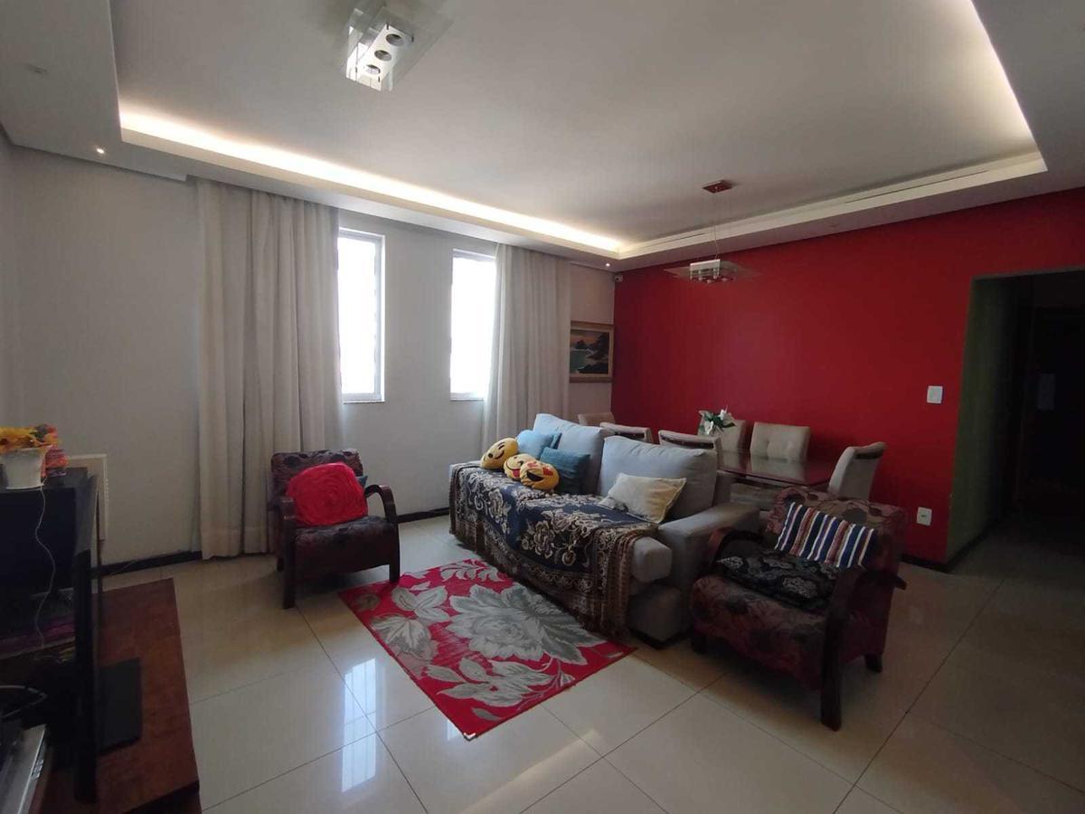 Apartamento, Sagrada Família, 3 Quartos, 2 Vagas, 1 Suíte