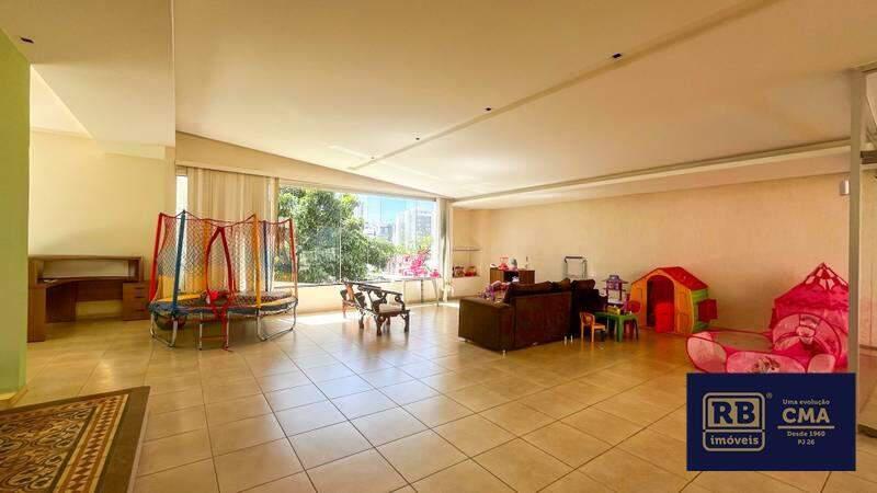 Casa, Vila Paris, 6 Quartos, 7 Vagas, 2 Suítes