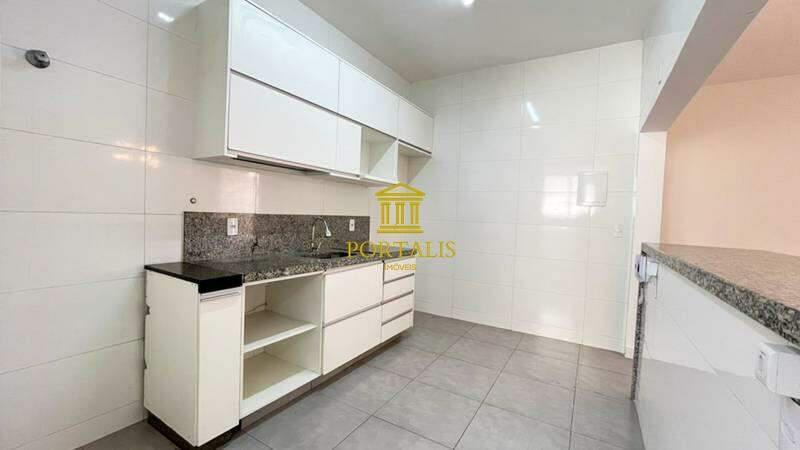 Apartamento, Centro, 4 Quartos, 2 Vagas, 1 Suíte