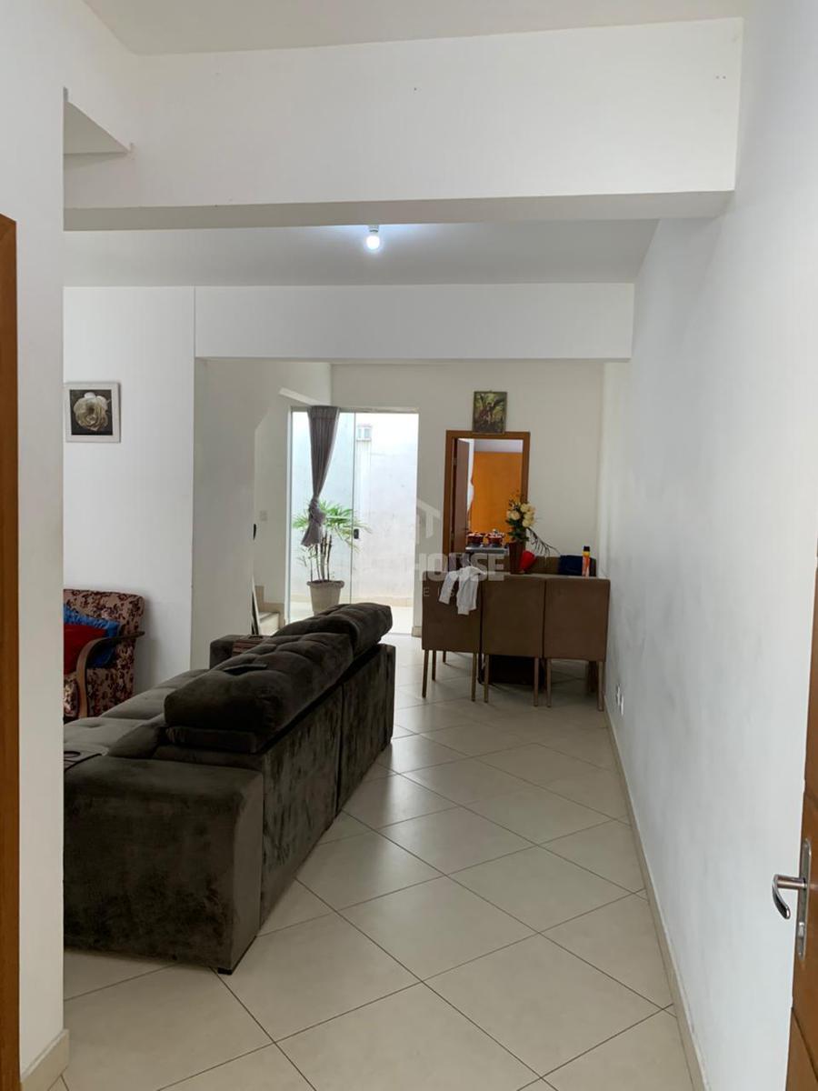Casa, Xangri-lá, 2 Quartos, 4 Vagas, 1 Suíte