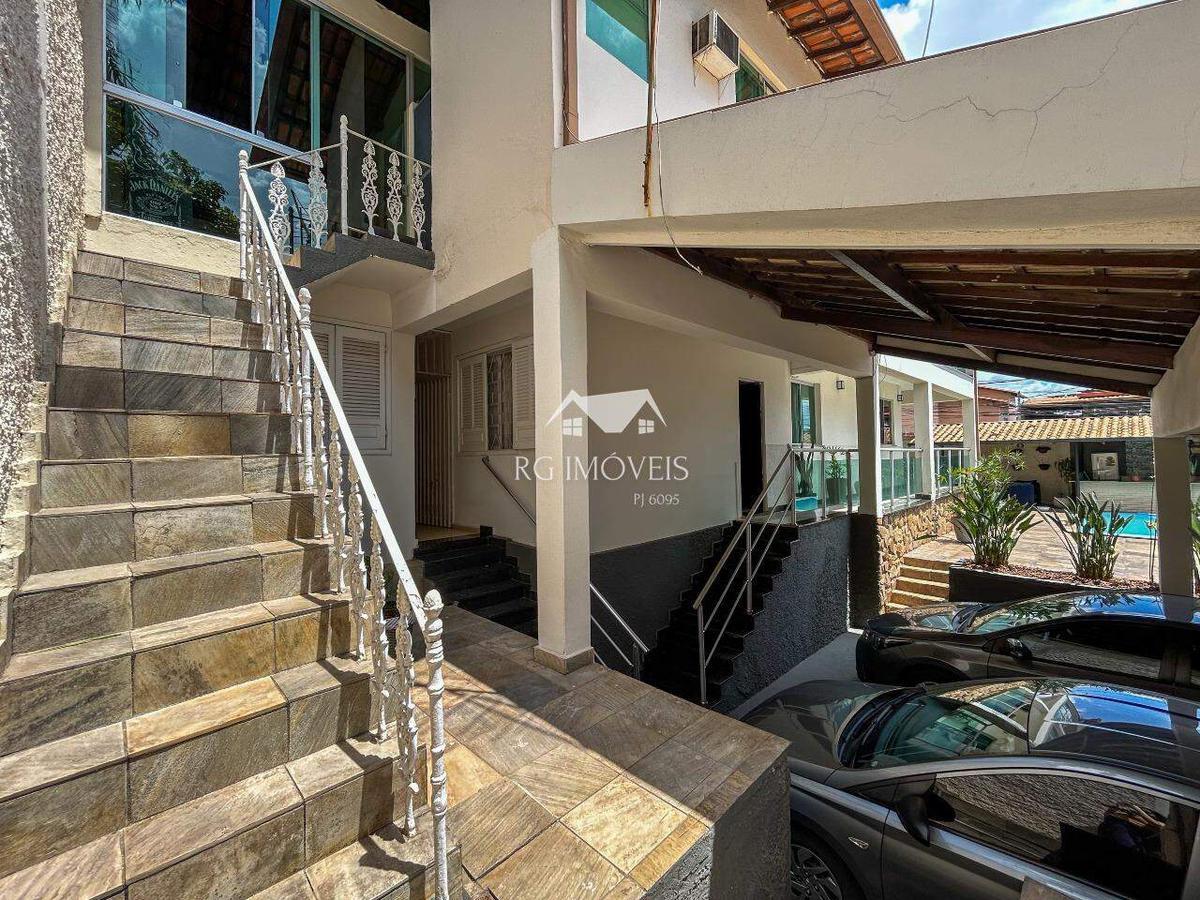 Casa, Santa Cruz Industrial, 4 Quartos, 4 Vagas, 2 Suítes