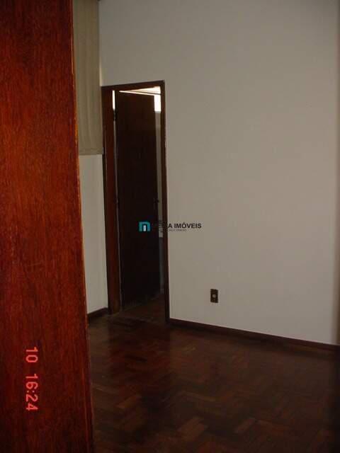 Casa, Floresta, 3 Quartos, 4 Vagas, 3 Suítes