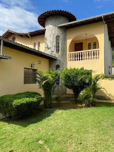 Casa, Funcionários, 4 Quartos, 5 Vagas, 2 Suítes