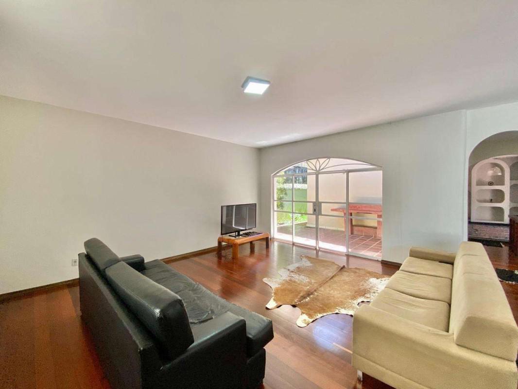 Casa, Sion, 4 Quartos, 6 Vagas, 1 Suíte