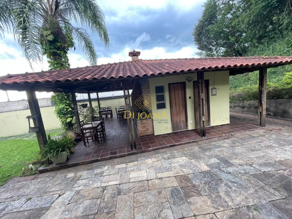 Casa, Ingá Alto, 4 Quartos, 4 Vagas, 1 Suíte