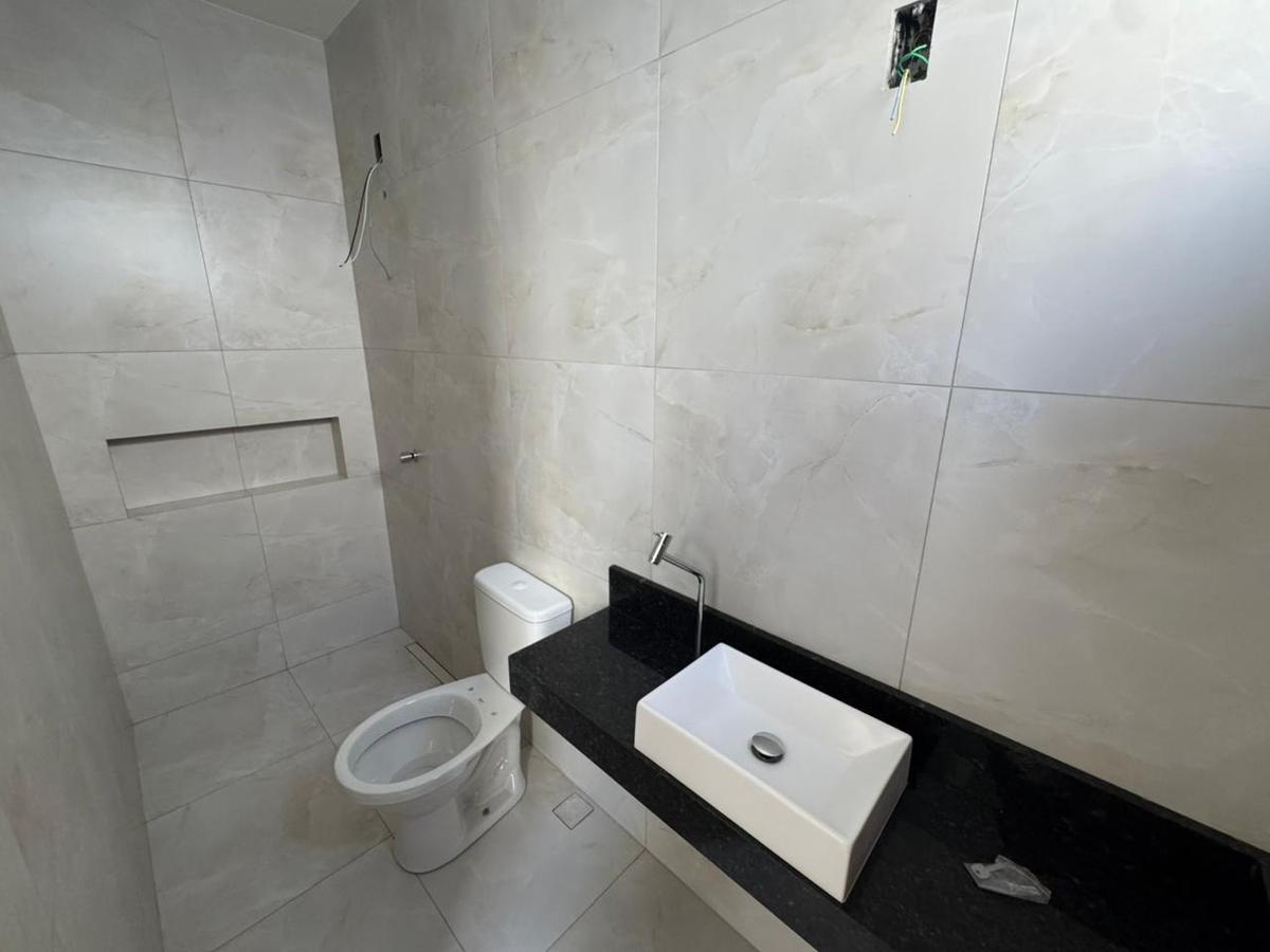 Casa, Serra Dourada, 3 Quartos, 2 Vagas, 1 Suíte
