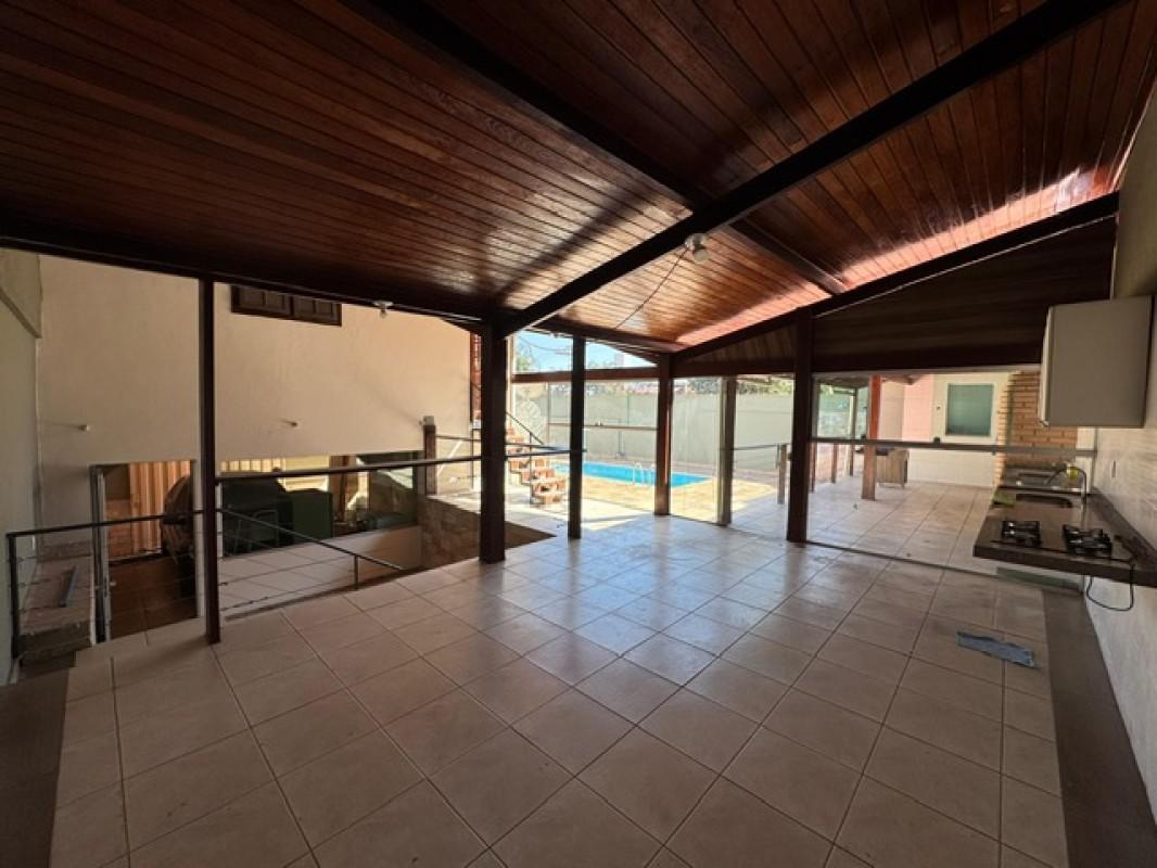 Casa, Castelo, 3 Quartos, 2 Vagas