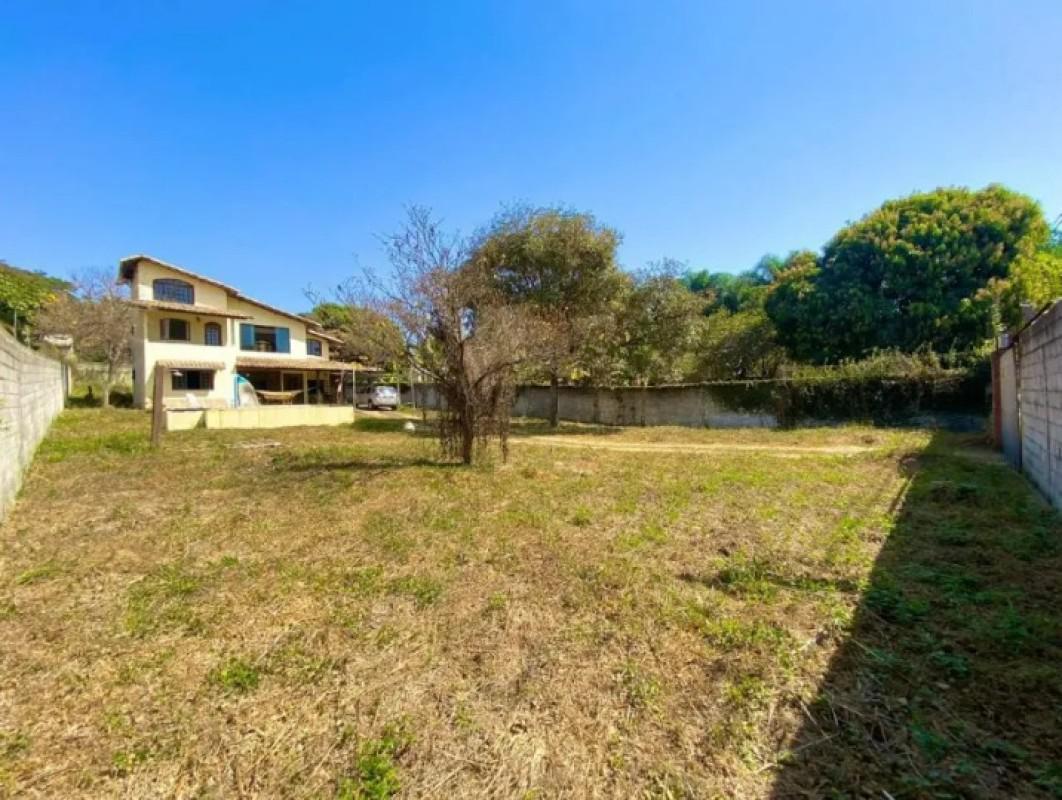 Casa, Braúnas, 4 Quartos, 5 Vagas, 1 Suíte