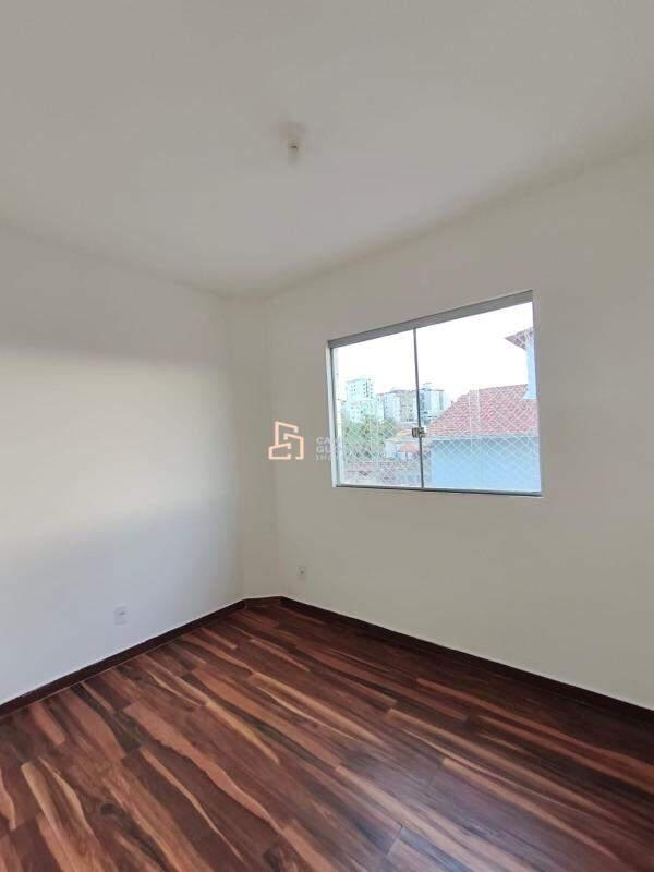 Apartamento, Barreiro, 2 Quartos, 1 Vaga