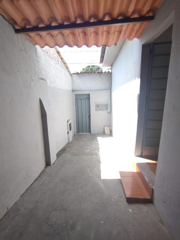 Casa Comercial, Nova Cachoeirinha, 1 Quarto, 0 Vaga