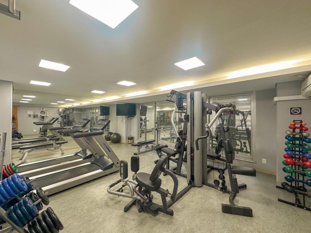 Cobertura, Funcionários, 2 Quartos, 2 Vagas, 2 Suítes