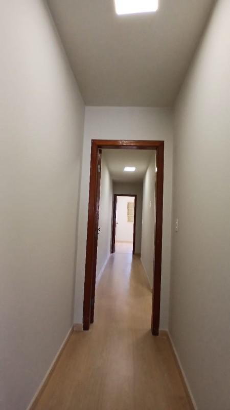 Casa, Castelo, 4 Quartos, 2 Vagas, 1 Suíte