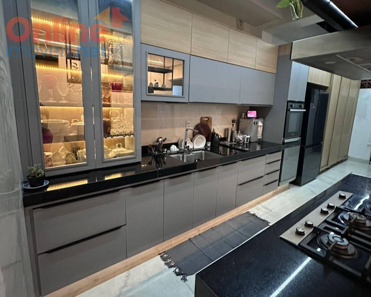 Apartamento, Funcionários, 4 Quartos, 0 Vaga, 1 Suíte