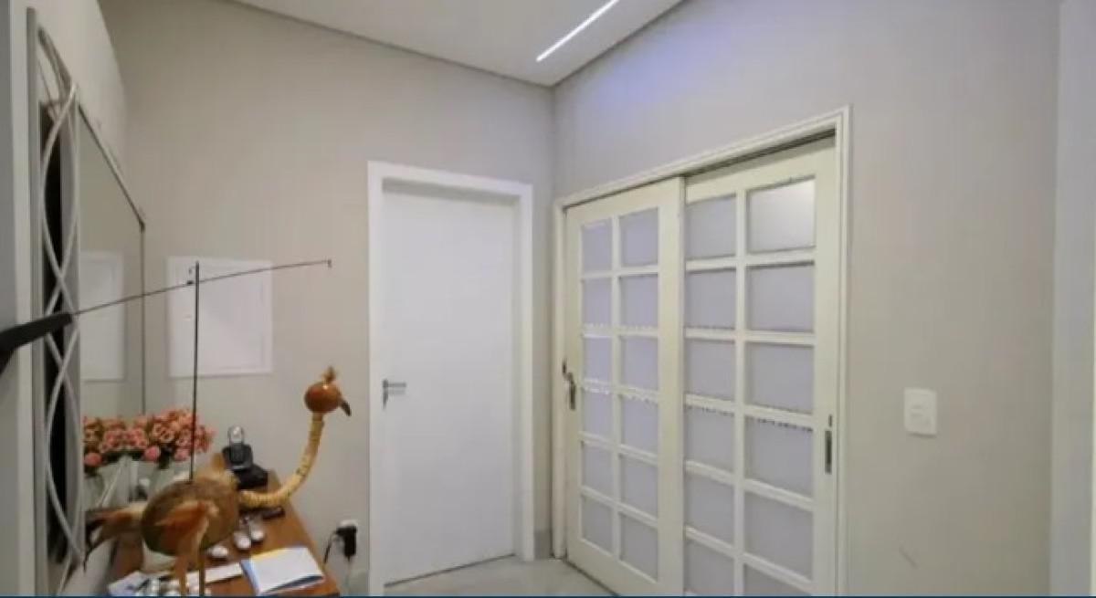 Casa, Sagrada Família, 4 Quartos, 2 Vagas, 2 Suítes