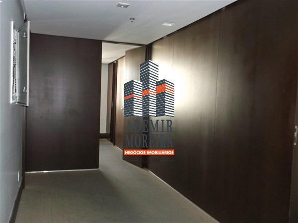 Andar, Funcionários, 4 Vagas