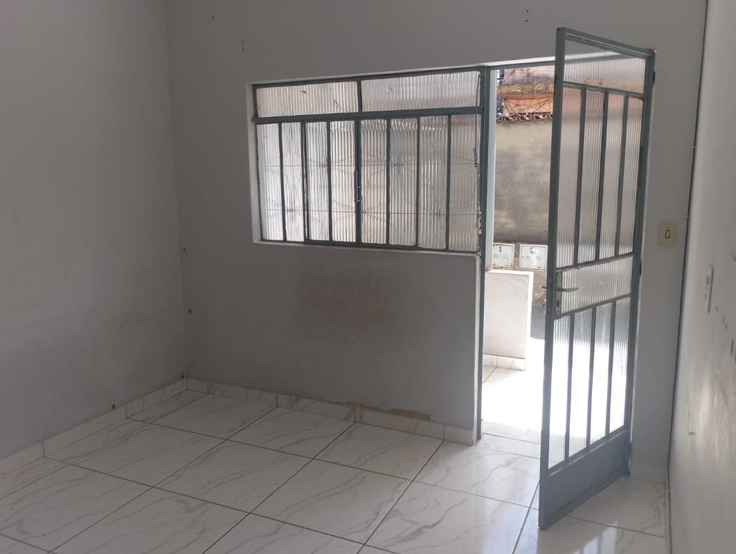 Casa, Industrial, 2 Quartos, 2 Vagas