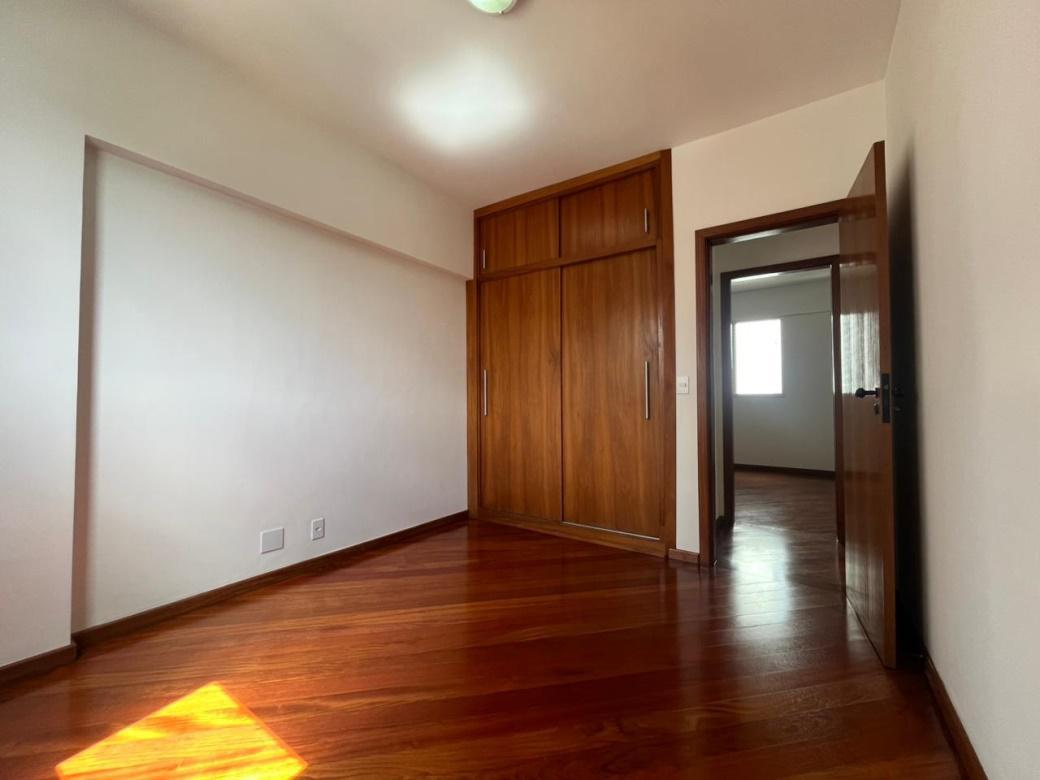 Apartamento, Funcionários, 3 Quartos, 2 Vagas, 1 Suíte