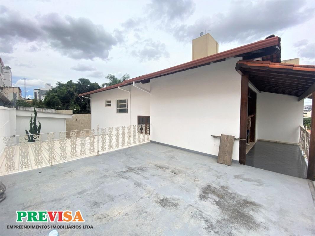 Casa, Sagrada Família, 4 Quartos, 6 Vagas, 1 Suíte