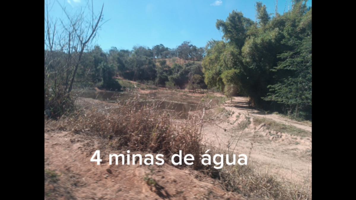 Fazenda, Zona Rural, 8 Quartos, 0 Vaga, 2 Suítes