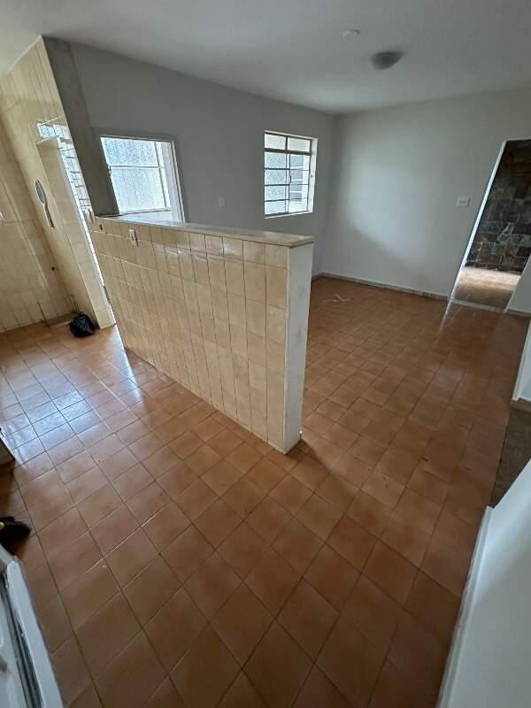 Casa, Sagrada Família, 0 Quarto, 1 Vaga