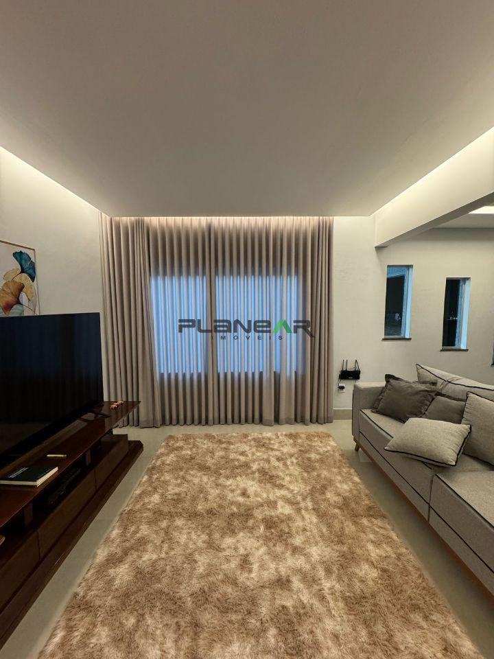 Casa, Centro, 4 Quartos, 4 Vagas, 2 Suítes