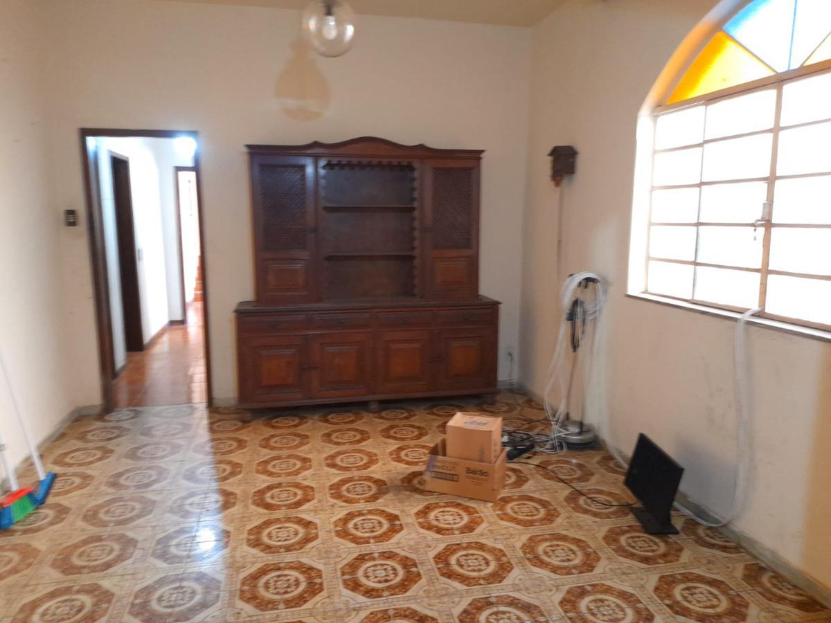 Casa Comercial, Sagrada Família, 3 Quartos, 3 Vagas, 2 Suítes
