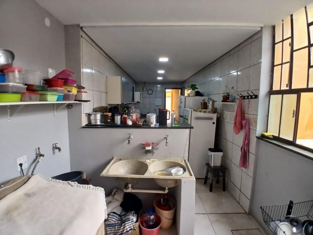 Casa, Campo Alegre, 6 Quartos, 3 Vagas, 2 Suítes
