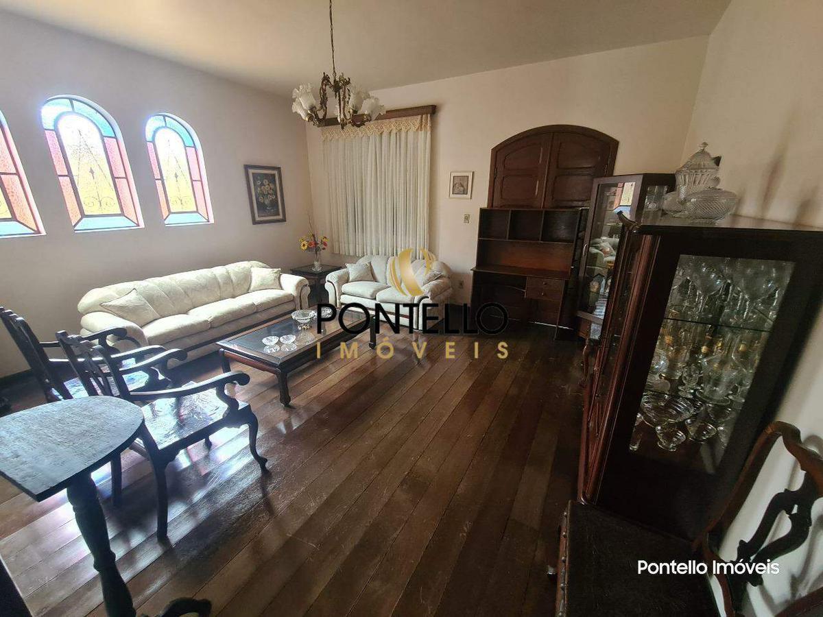 Casa, Cachoeirinha, 9 Quartos, 2 Vagas, 1 Suíte