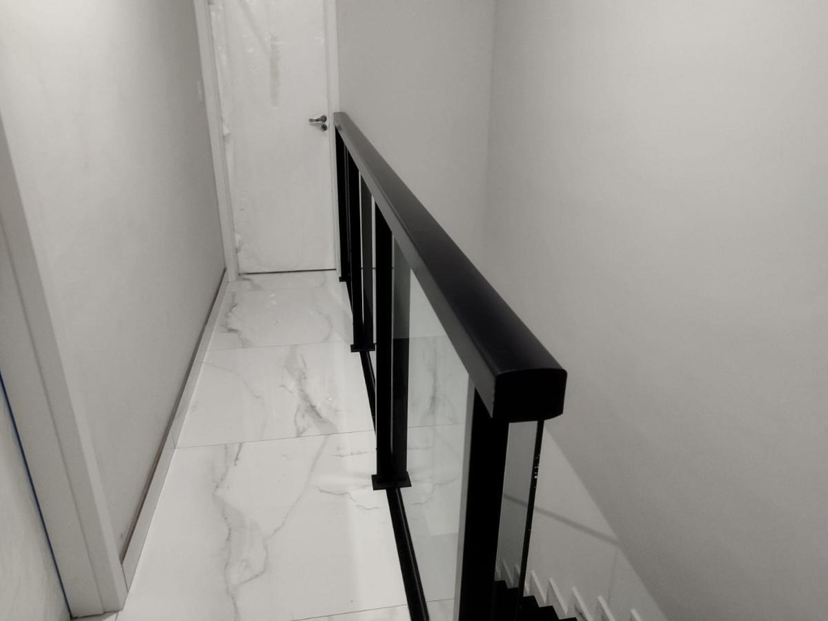 Casa, Floramar, 3 Quartos, 2 Vagas, 1 Suíte