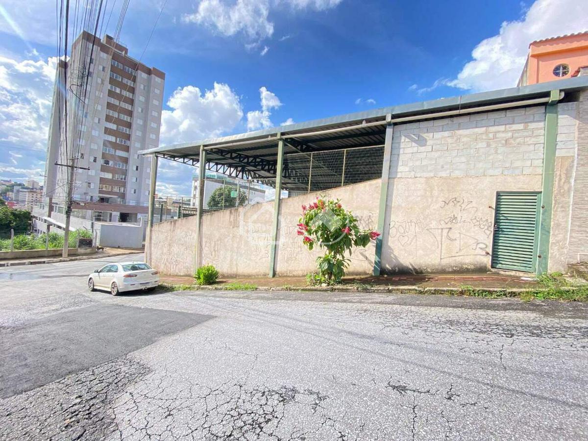 Galpão, Padre Eustáquio