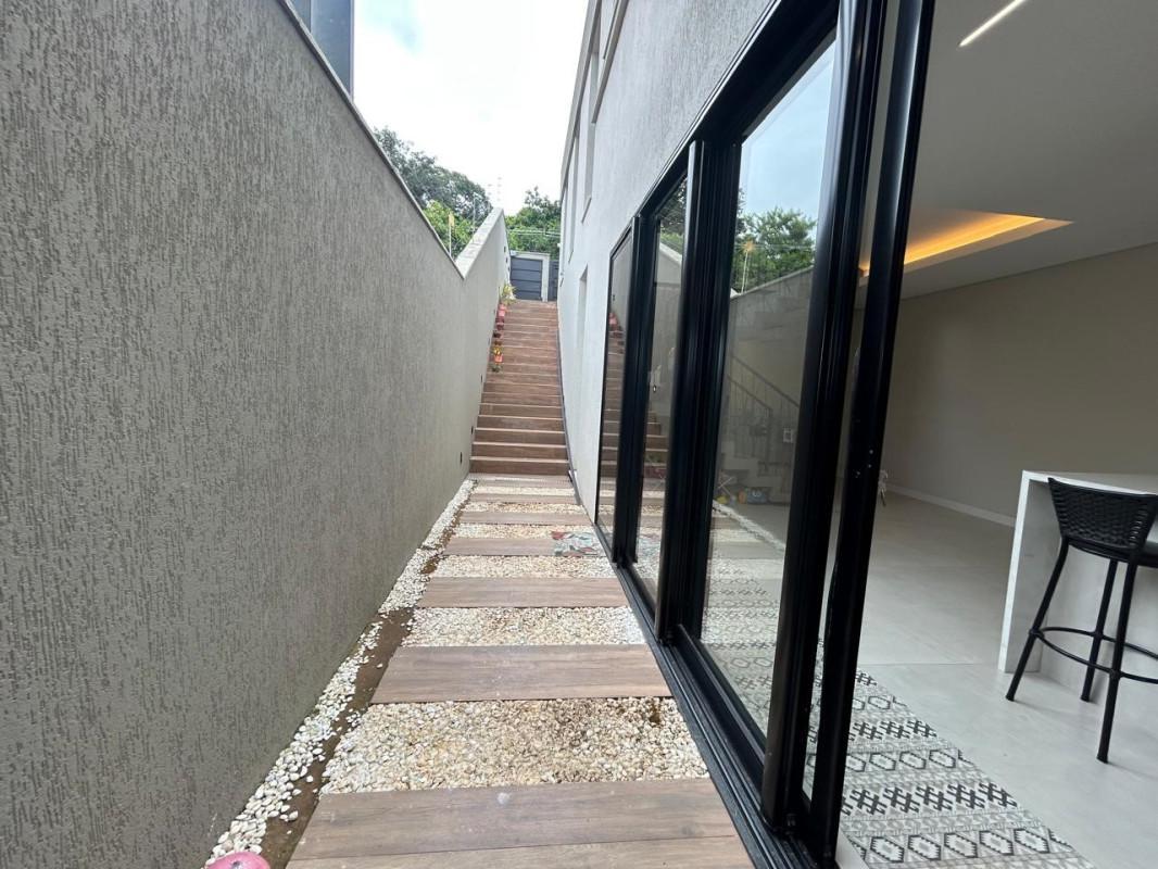 Casa, Trevo, 3 Quartos, 3 Vagas, 1 Suíte