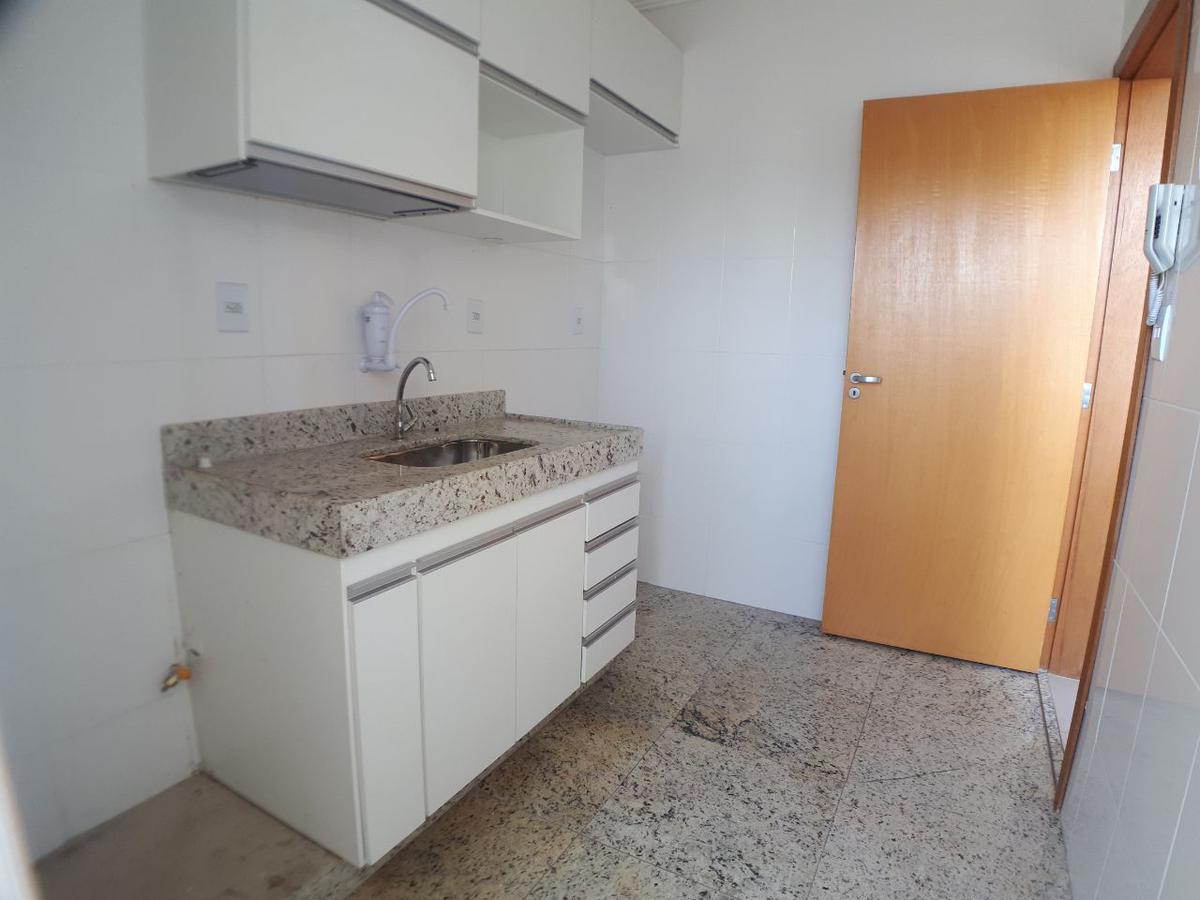 Apartamento, Floresta, 3 Quartos, 2 Vagas, 1 Suíte
