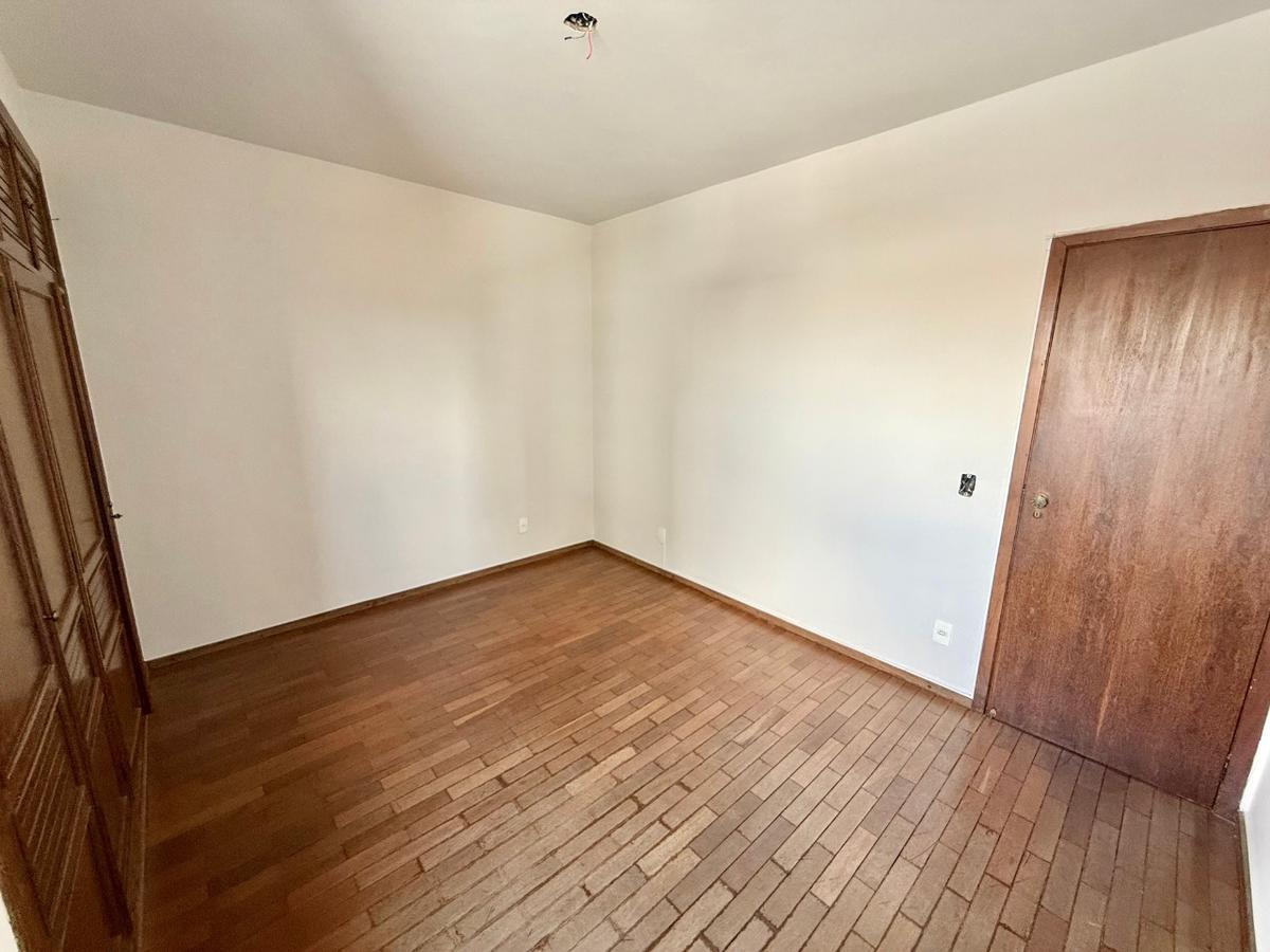 Apartamento, São José, 4 Quartos, 2 Vagas, 1 Suíte