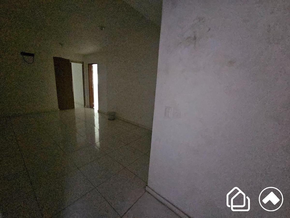 Sala, Barro Preto