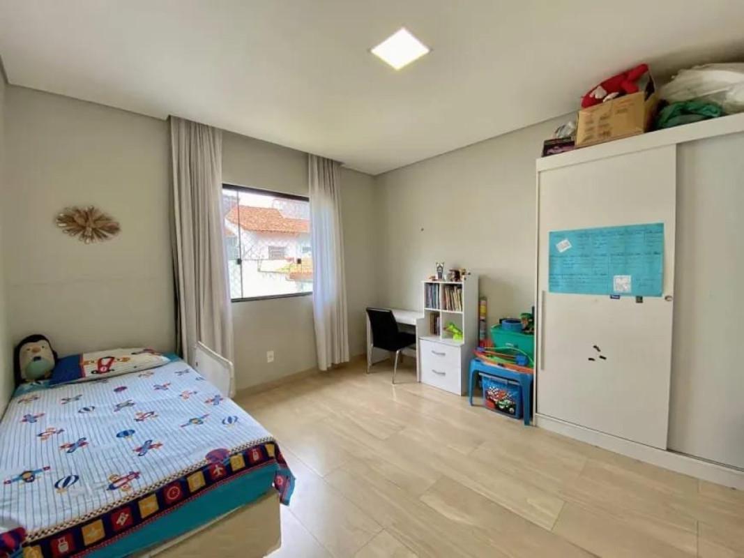 Casa, Planalto, 3 Quartos, 4 Vagas, 3 Suítes