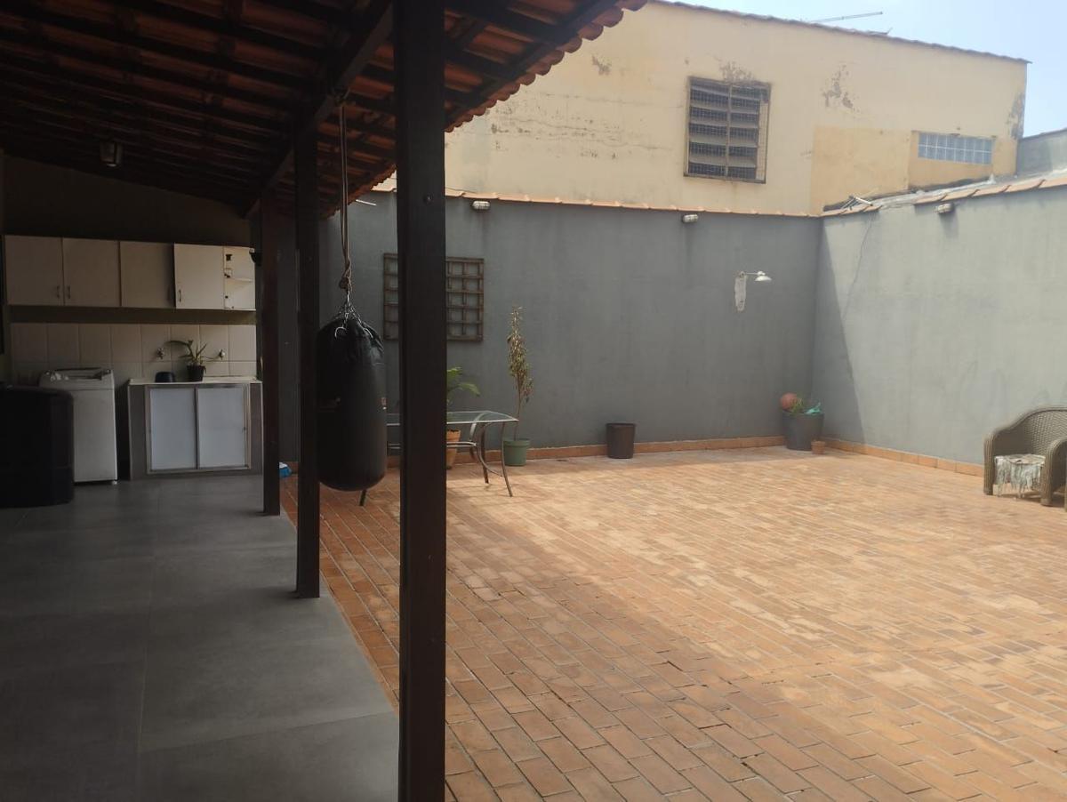 Casa, Santa Cruz, 3 Quartos, 7 Vagas, 1 Suíte