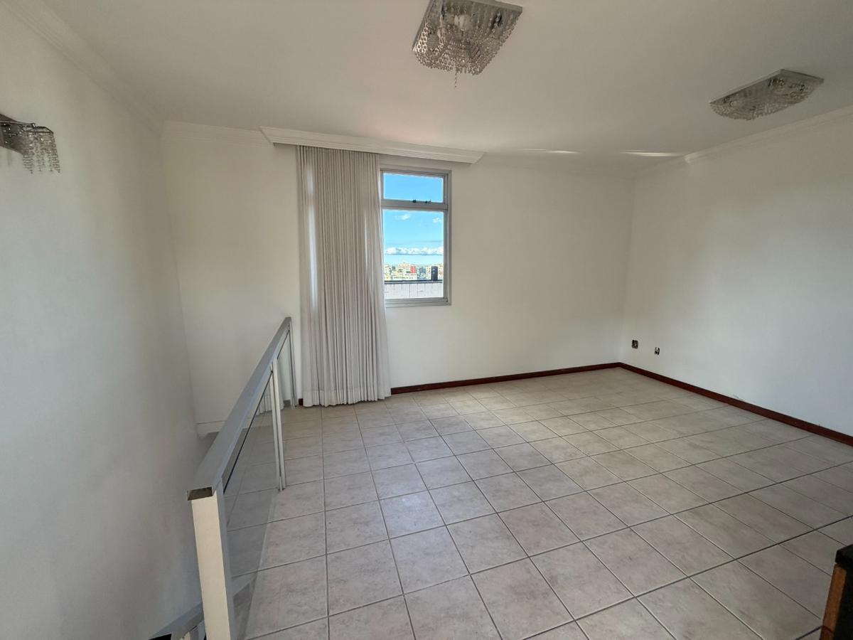 Cobertura, Santa Rosa, 3 Quartos, 2 Vagas, 1 Suíte