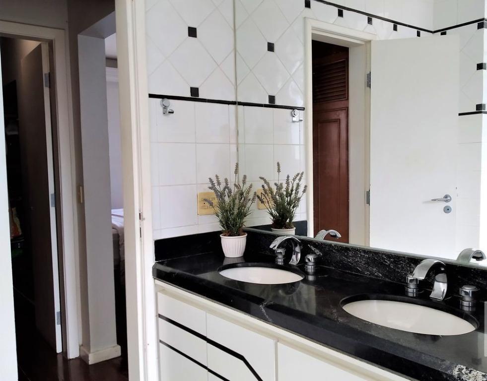 Casa, Vila Castela, 4 Quartos, 4 Vagas, 1 Suíte