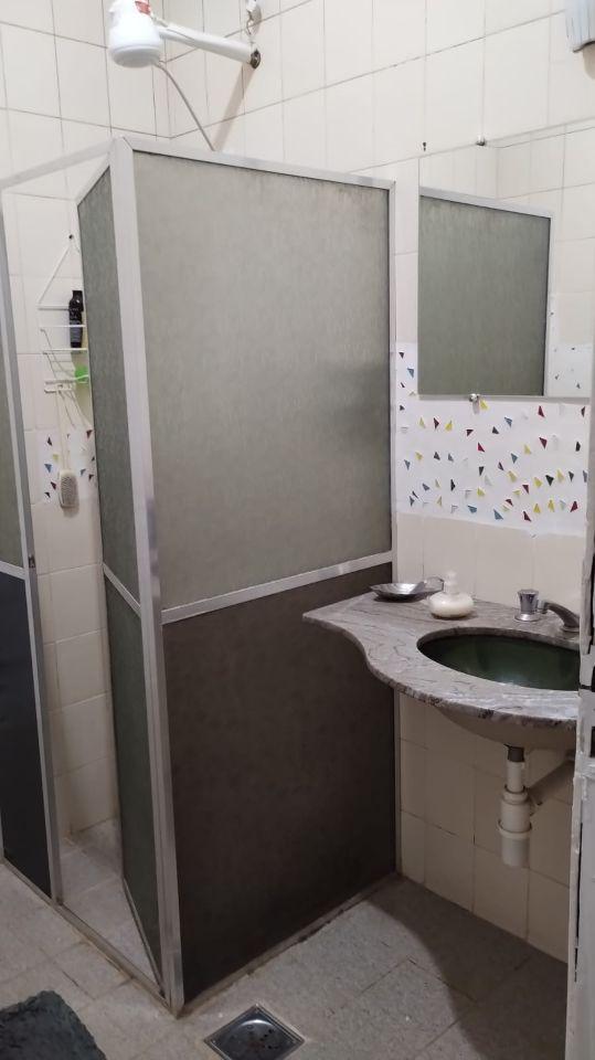 Casa, Sagrada Família, 5 Quartos, 0 Vaga, 1 Suíte