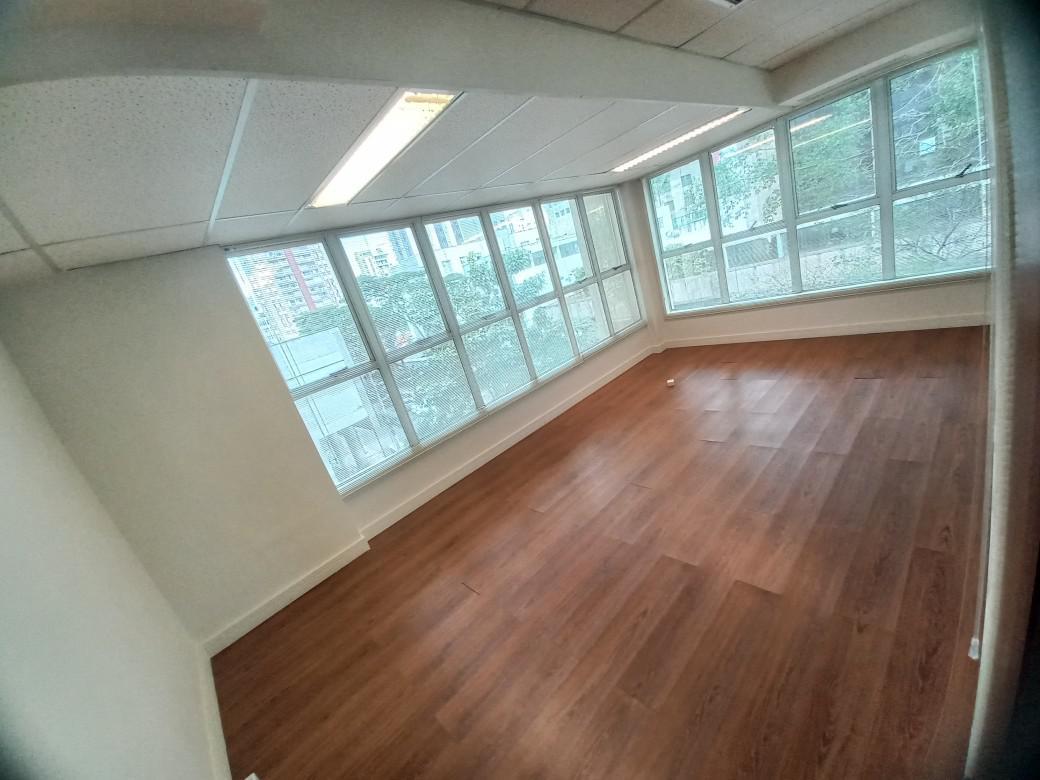 Sala, Savassi, 0 Quarto, 2 Vagas