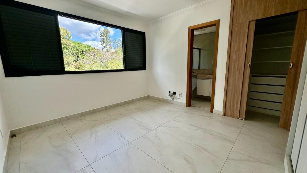 Casa, Itapoã, 3 Quartos, 4 Vagas, 1 Suíte
