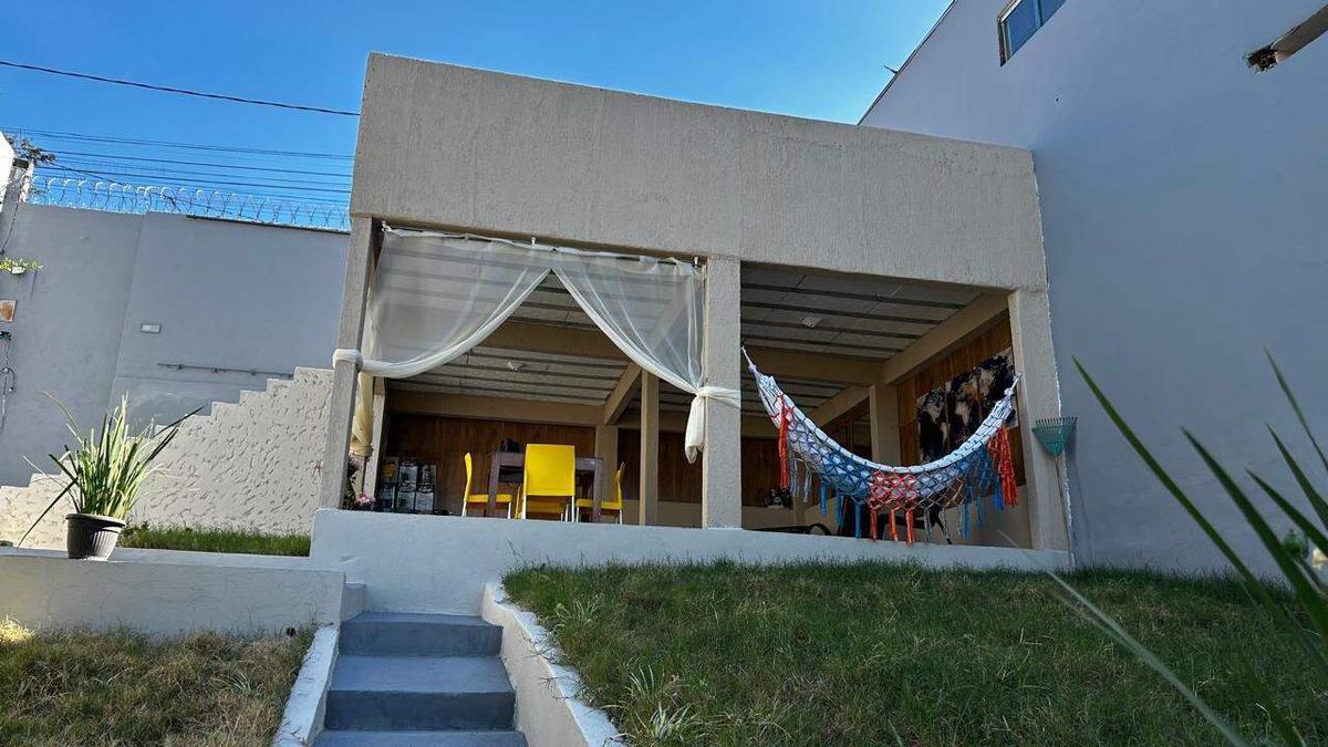 Casa, Céu Azul, 2 Quartos, 0 Vaga