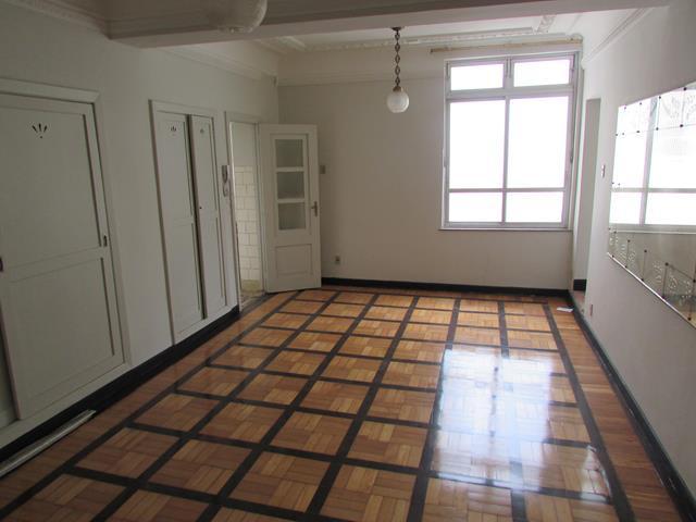 Apartamento, Centro, 5 Quartos, 0 Vaga, 1 Suíte